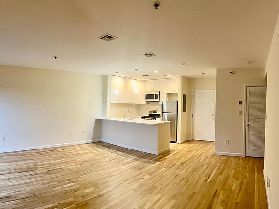 2nd image of 536 Grand St APT 605