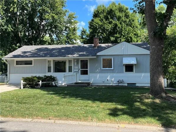 1217 S Crane St, Independence, MO 64055