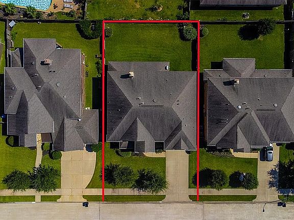 4th image of 3915 Banks Landing Ct