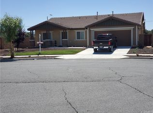 3293 Heliotrop St, Hemet, CA 92543
