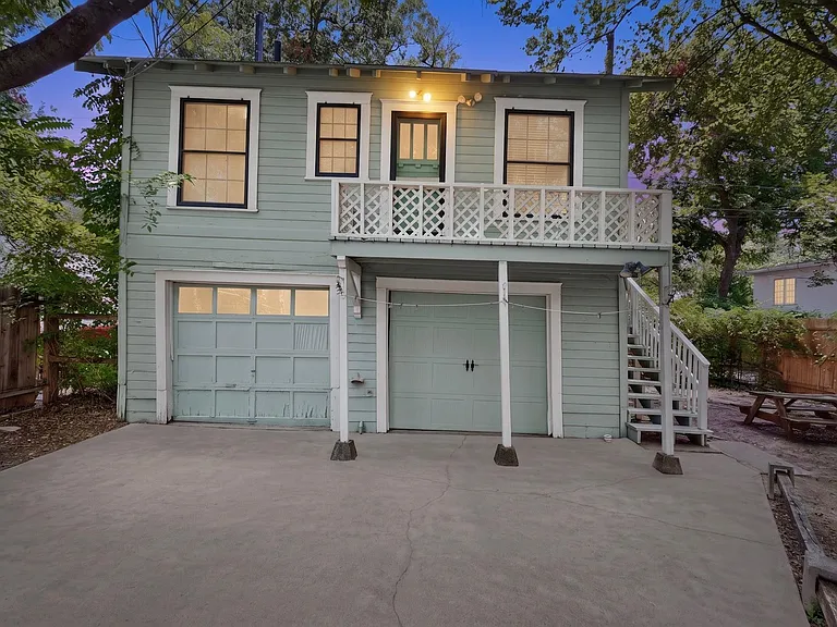 4205 Avenue B #GARAPT — Photo 1