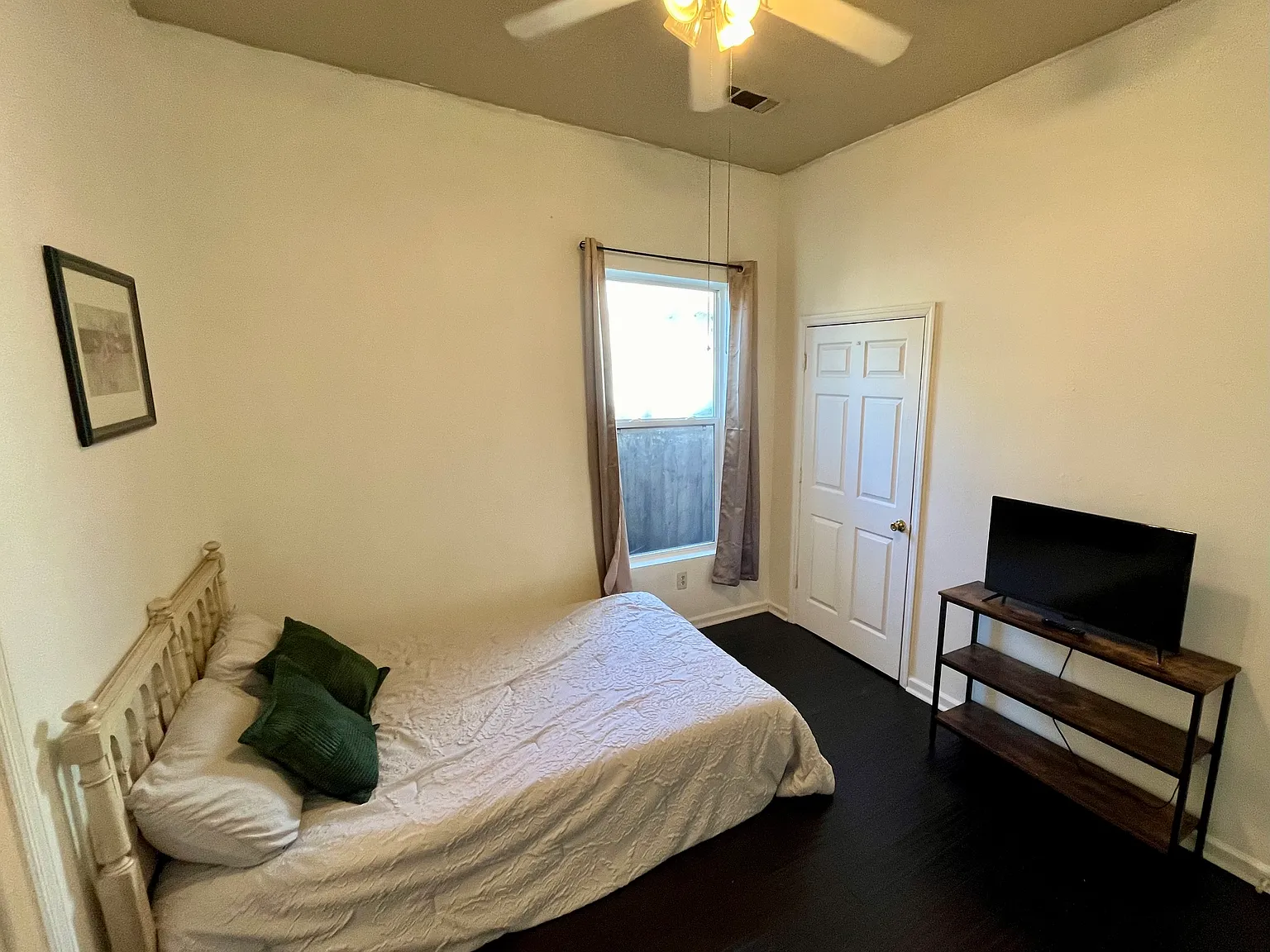 3 bed, 1537 sqft, $850 — Photo 2