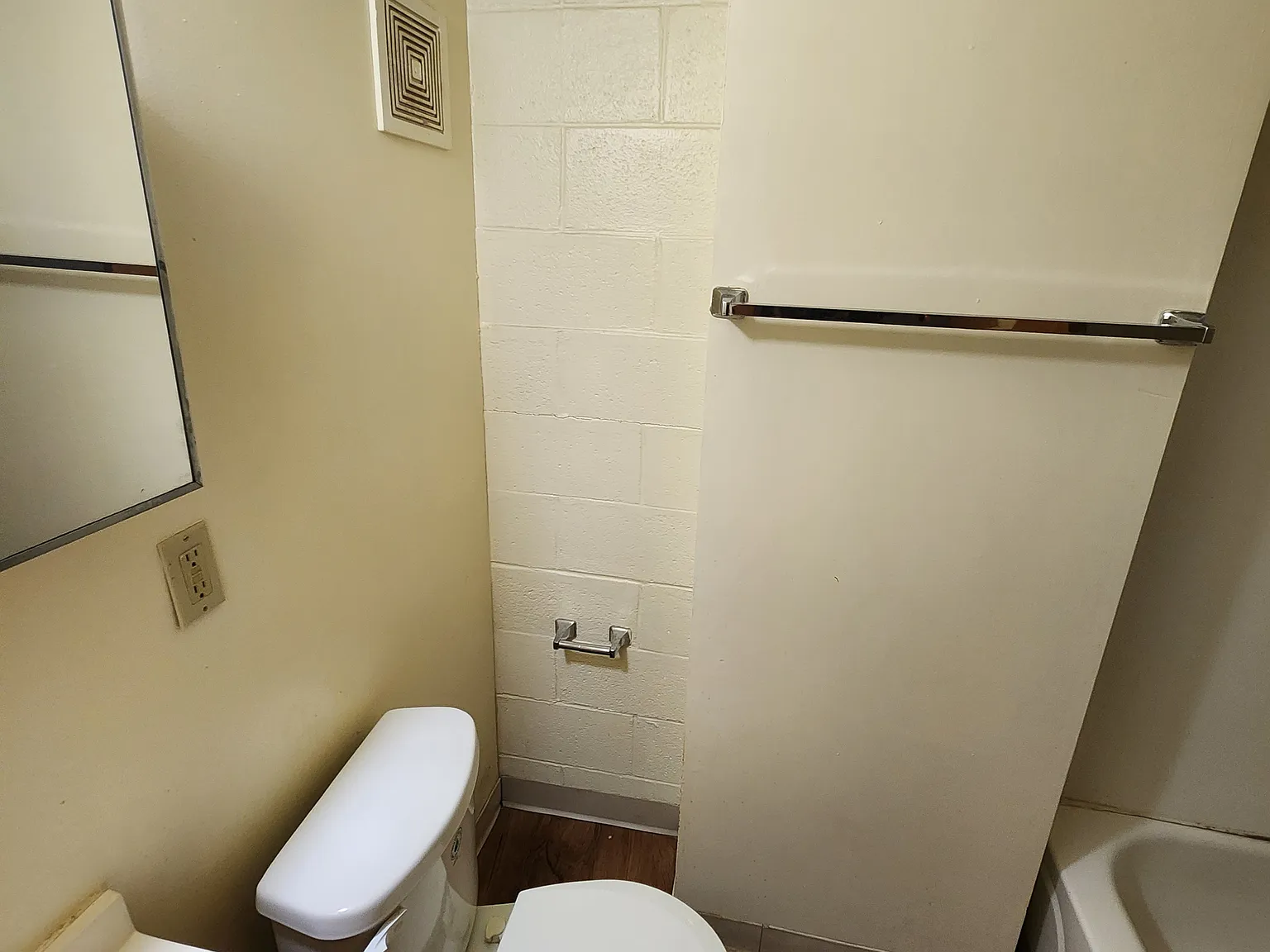 Studio, 550 sqft, $600 — Photo 3