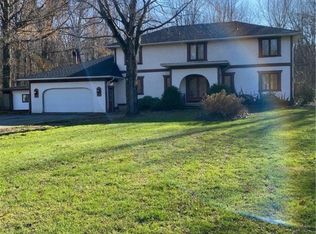 13404 Thompson Rd, Vermilion, OH 44089