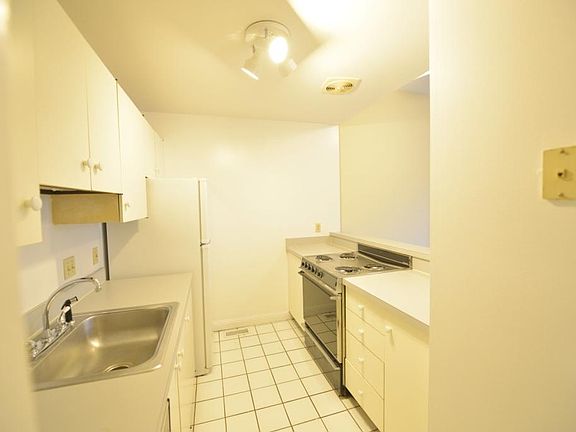 4th image of 1851-1853 S 10th St