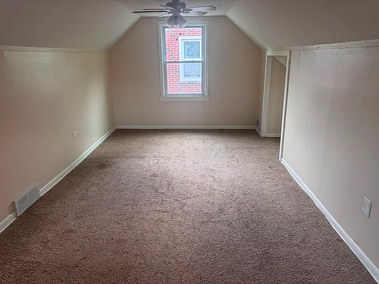 24301 Boston St — Photo 6