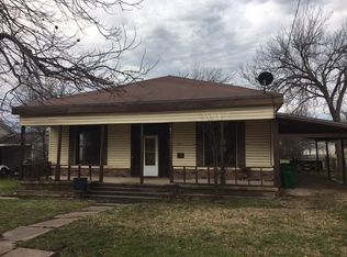 209 N Smyth St, Mart, TX 76664