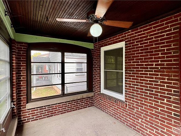 4th image of 738 Greenlawn Ave