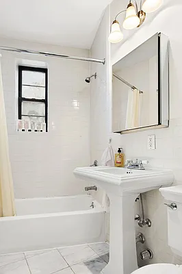 Rented by Voro New York | media 20