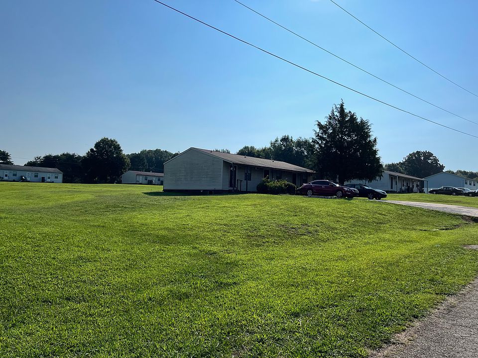 1st image of 207 Cedar Dr Unit B