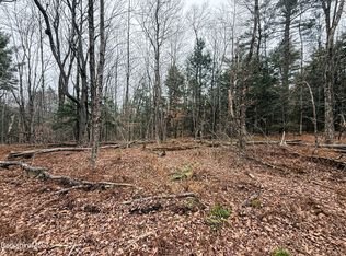 10 Benton Hill Rd, Becket, MA 01223