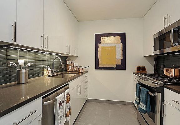 4th image of 180 Myrtle Ave APT 5H