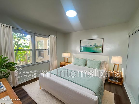 2nd image of 622 1/2 E 97th St APT 1