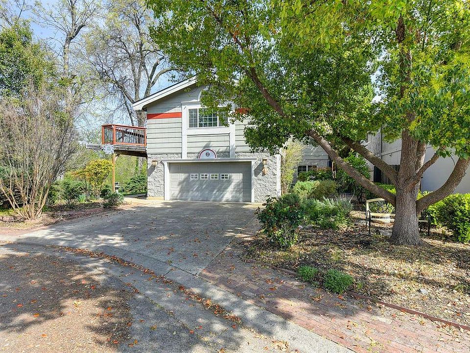 1st image of 69 Bernice Ave
