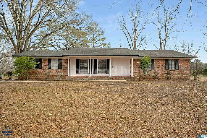 3 bed, 1.5 bath, 1326 sqft, $1,225 — Photo 1
