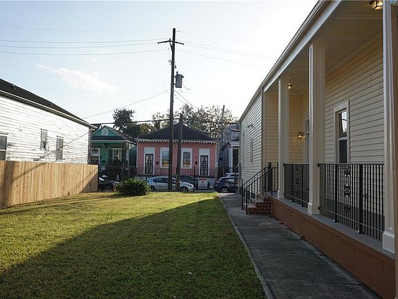 4th image of 2527 Cleveland Ave