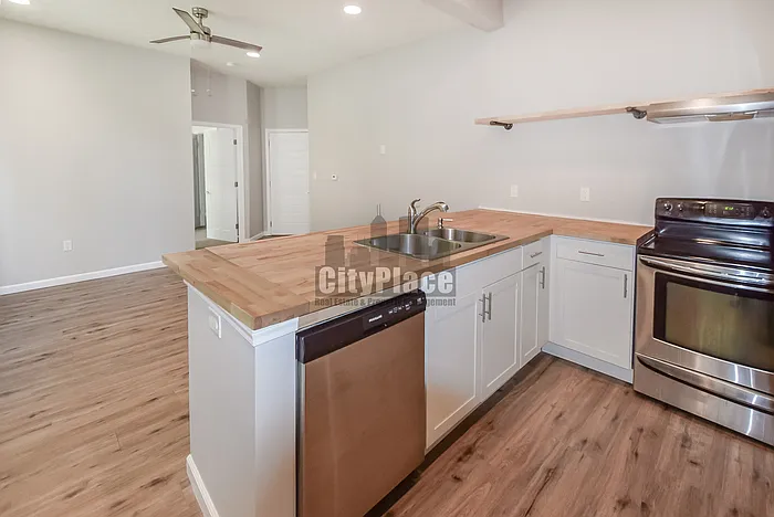 399 N Main St #2 — Photo 10