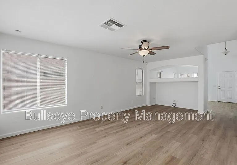 27513 N 63rd Dr — Photo 9