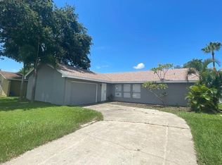 5322 Fox Valley Trl, Lake Worth, FL 33463