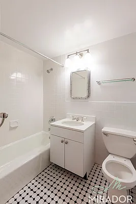 Rented by Mirador Real Estate | media 11