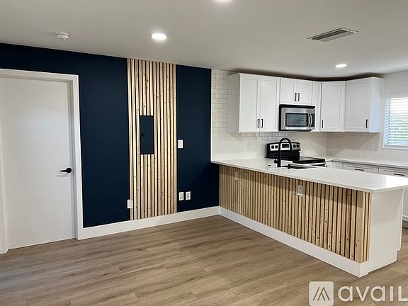 4th image of 7701 NW 56th Ave APT 4
