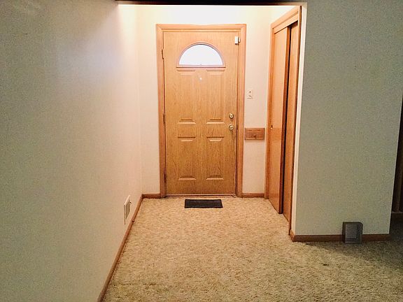 5th image of 16552 Dobson Ave
