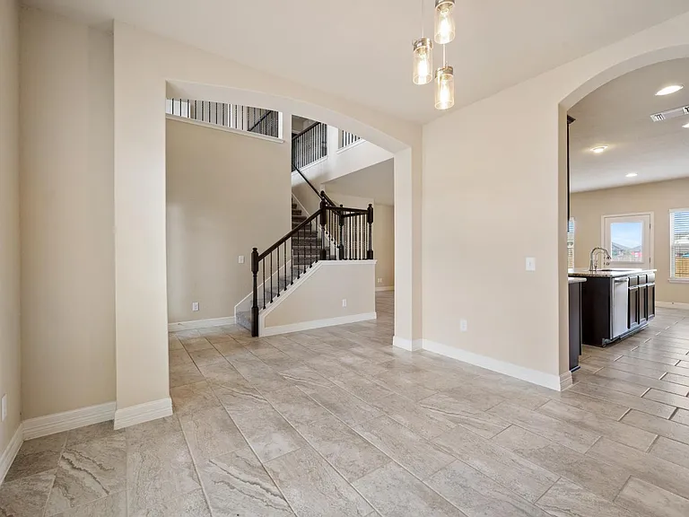 810 Low Cloud Dr — Photo 10