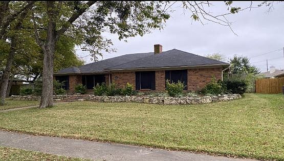 1st image of 1873 Woodbridge Dr
