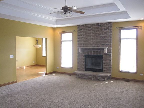 5th image of 1676 Carriage Ln