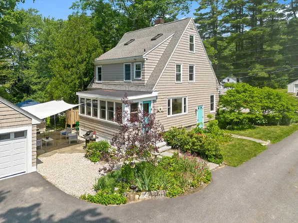 38 Johnson Road, Falmouth, ME 04105