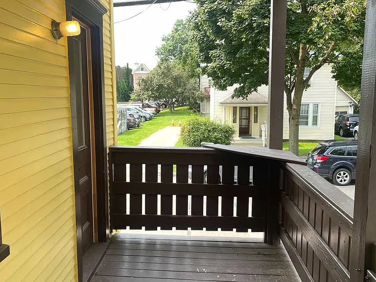 24 Bradley St — Photo 2