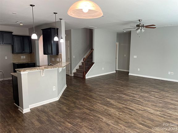 4th image of 7302 Agnew Dr