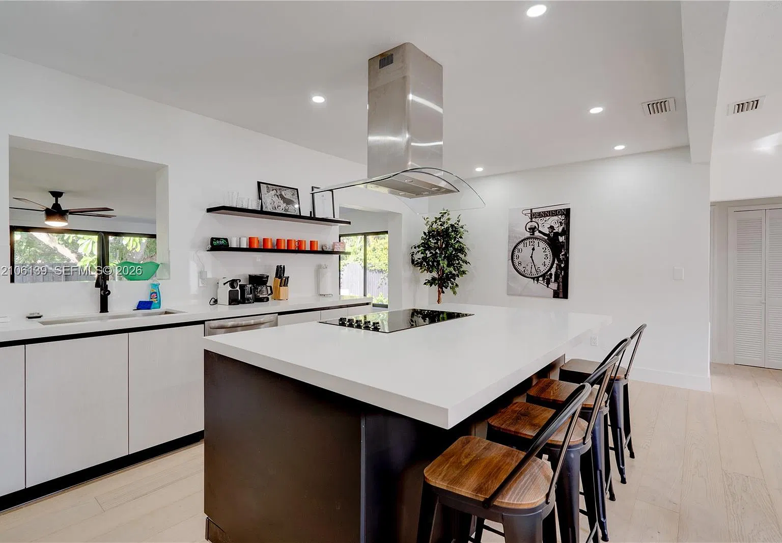 347 NE 110th St — Photo 3