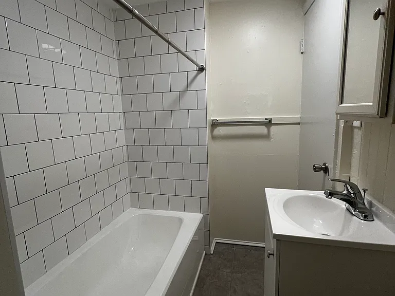 91 Vanderland Ave #3 — Photo 6