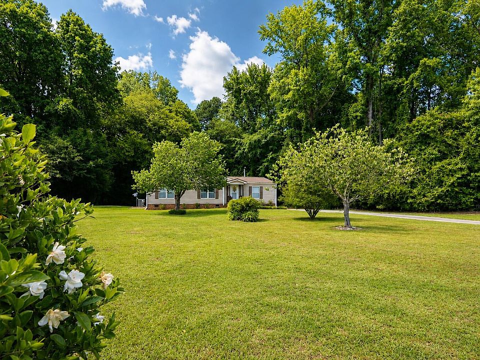 1st image of 105 Roe Ln