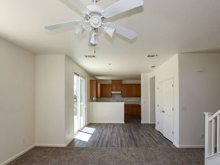 468 Beckman Way — Photo 4