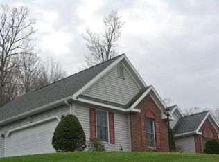 102 Valley Green Dr, Danville, PA 17821