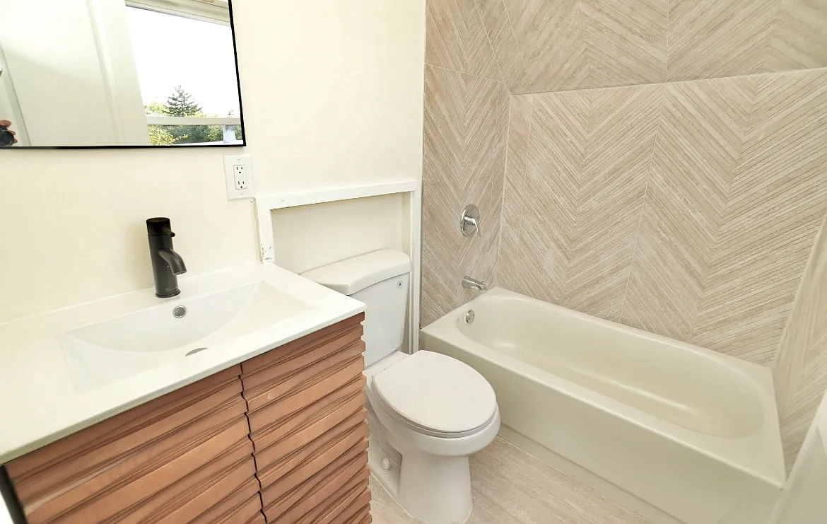 3 bed, $2,500 — Photo 3