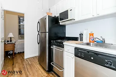 Rented by Wave Real Estate Group