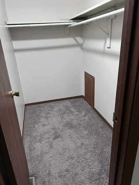 3 bed, 1312 sqft, $2,100 — Photo 4