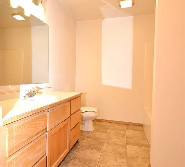 8 Michael Grove Ave #14 — Photo 16