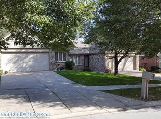 6838 Walker Ave, Lincoln, NE 68507
