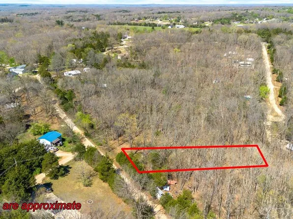 1845 2nd St, Bonne Terre, MO 63628