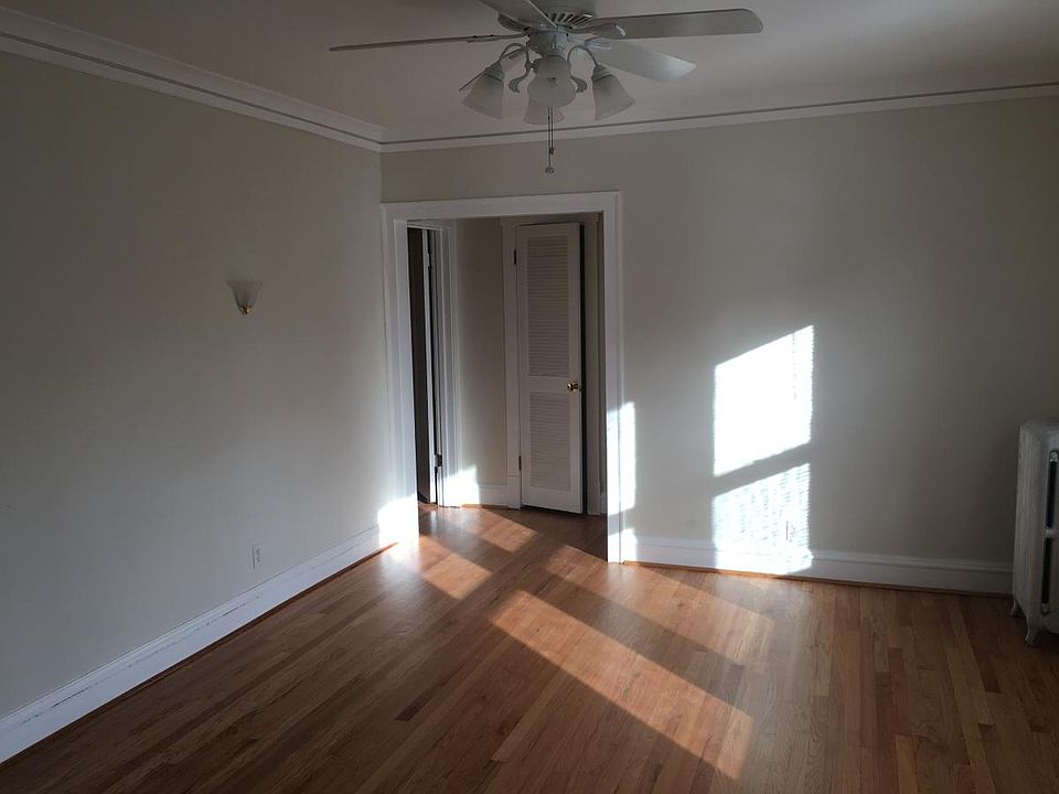 1st image of 2217 W Argyle St #2