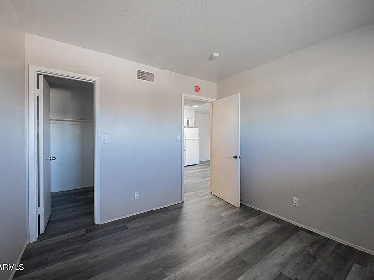 1703 W Mountain View Rd #14 — Photo 11