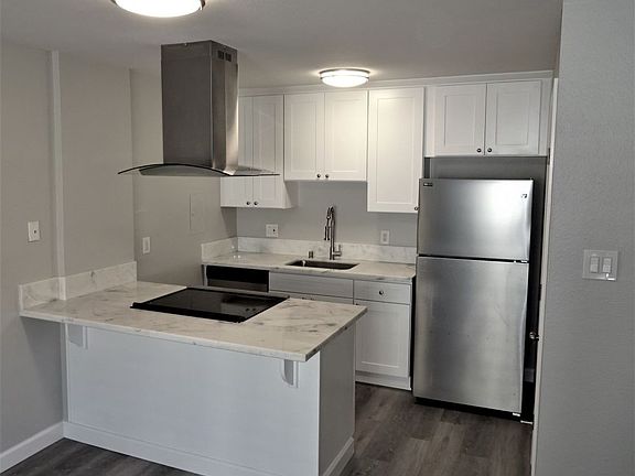3rd image of 2304 G St #20