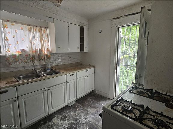 5th image of 3343 E 134th St