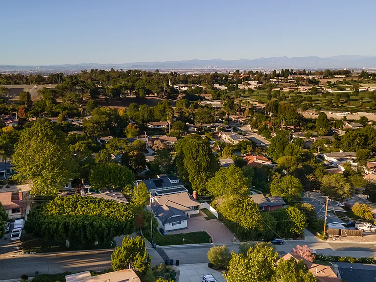 2219 Estribo Dr-4_10272025