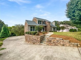 4436 Lochurst Dr, Pfafftown, NC 27040