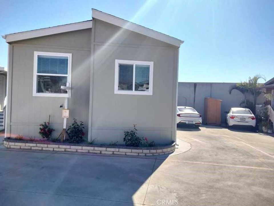 1st image of 1741 Pomona Ave Space 9
